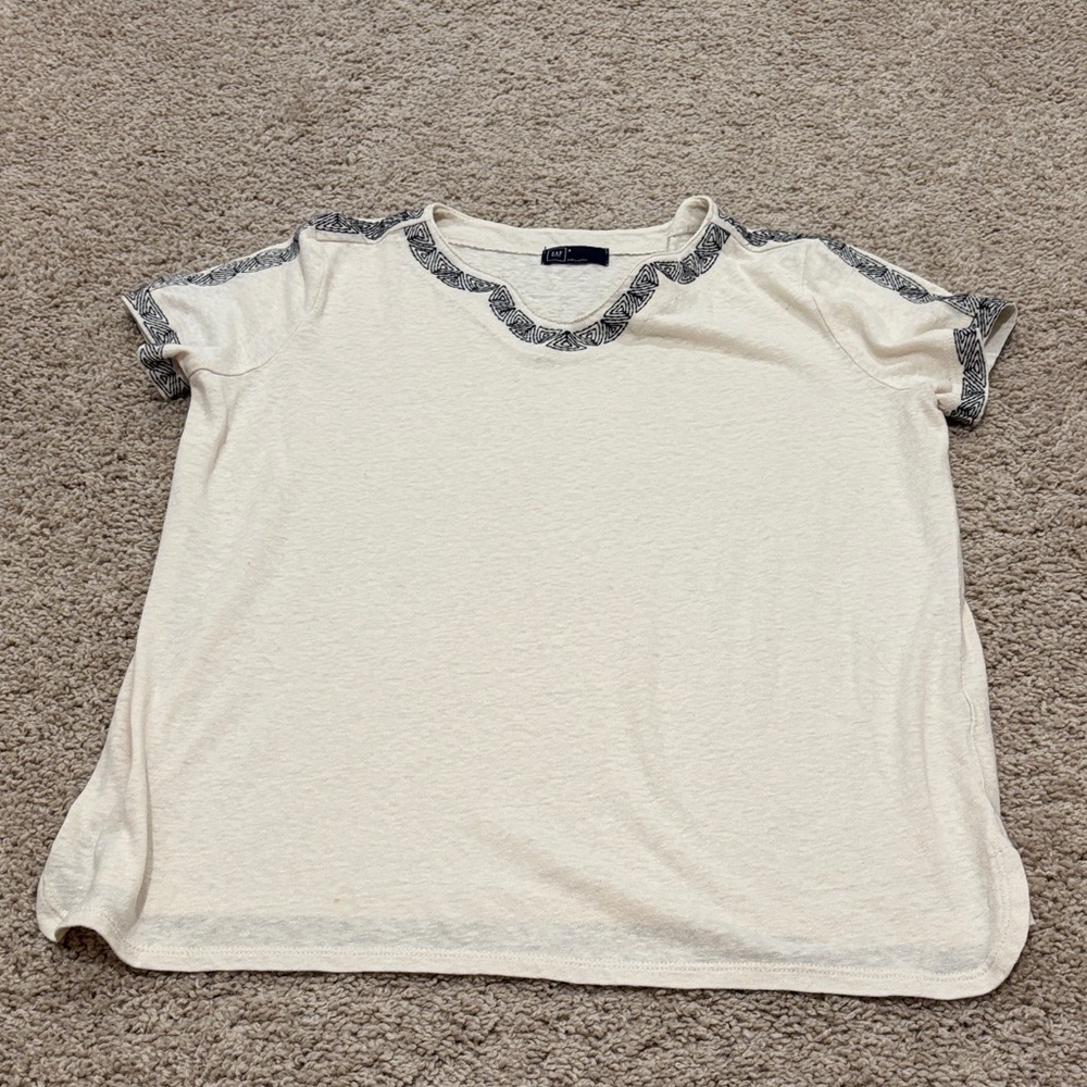 Gap Cream Top with Blue Accents